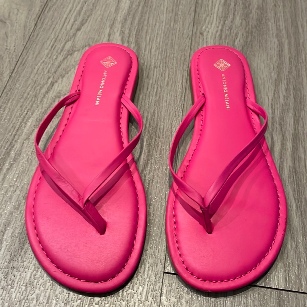 Antonio Melani flip flops